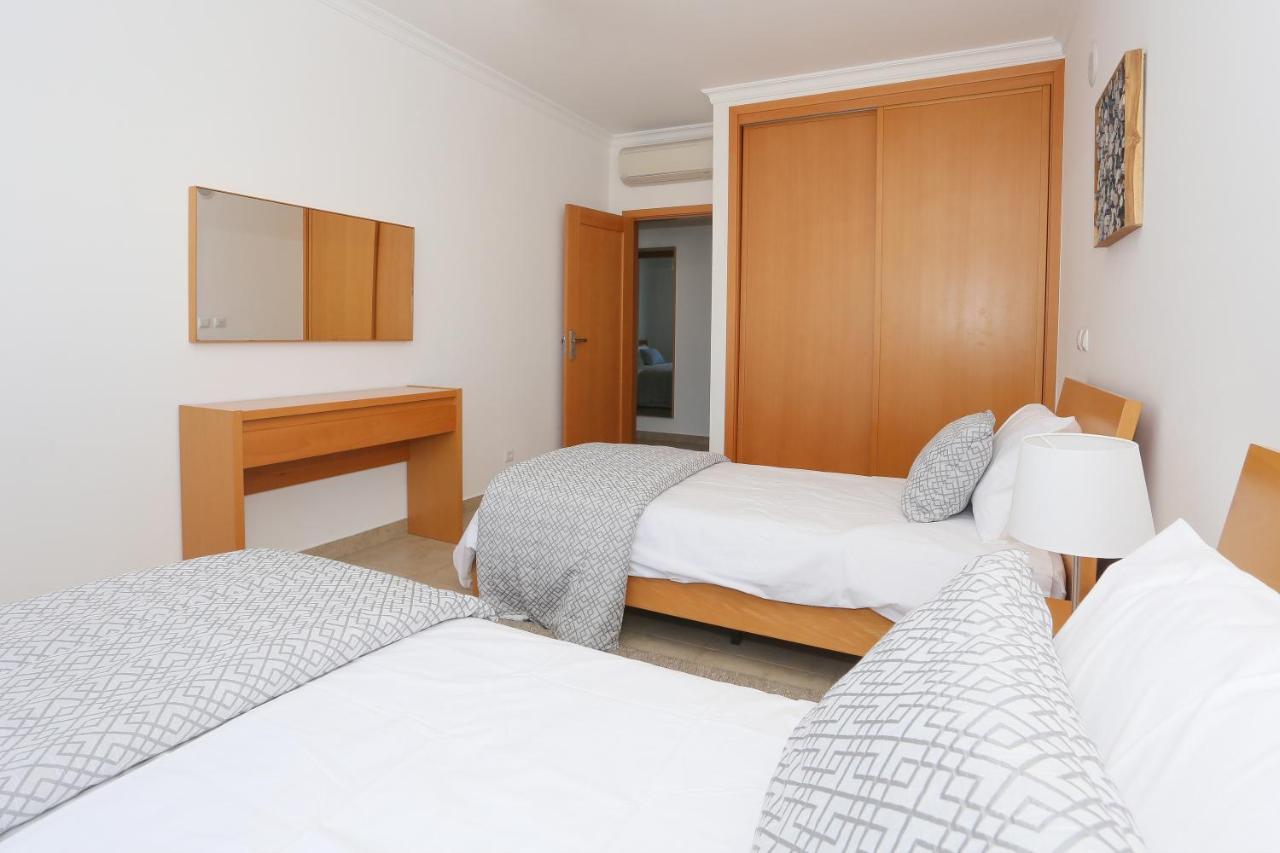 3 Bedroom Apartment With Indoor Pool Central ラゴス エクステリア 写真